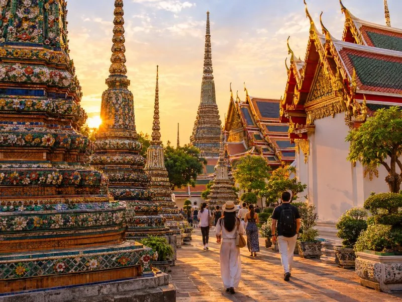 Abendtour: Wat Arun, Wat Pho & tuk tuk